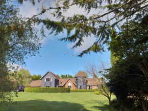 Glen Lewis Country Lodge